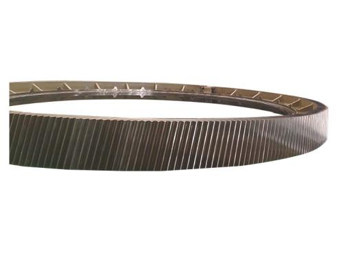 Cast gear ring for mill