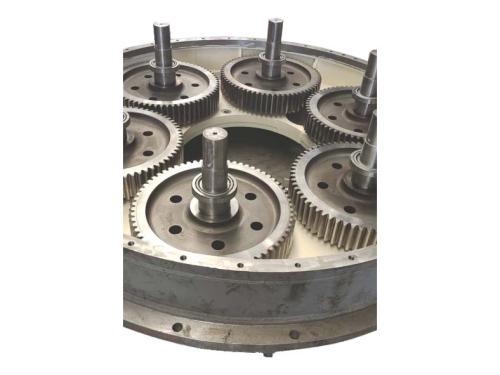 Large planetary gear reducer